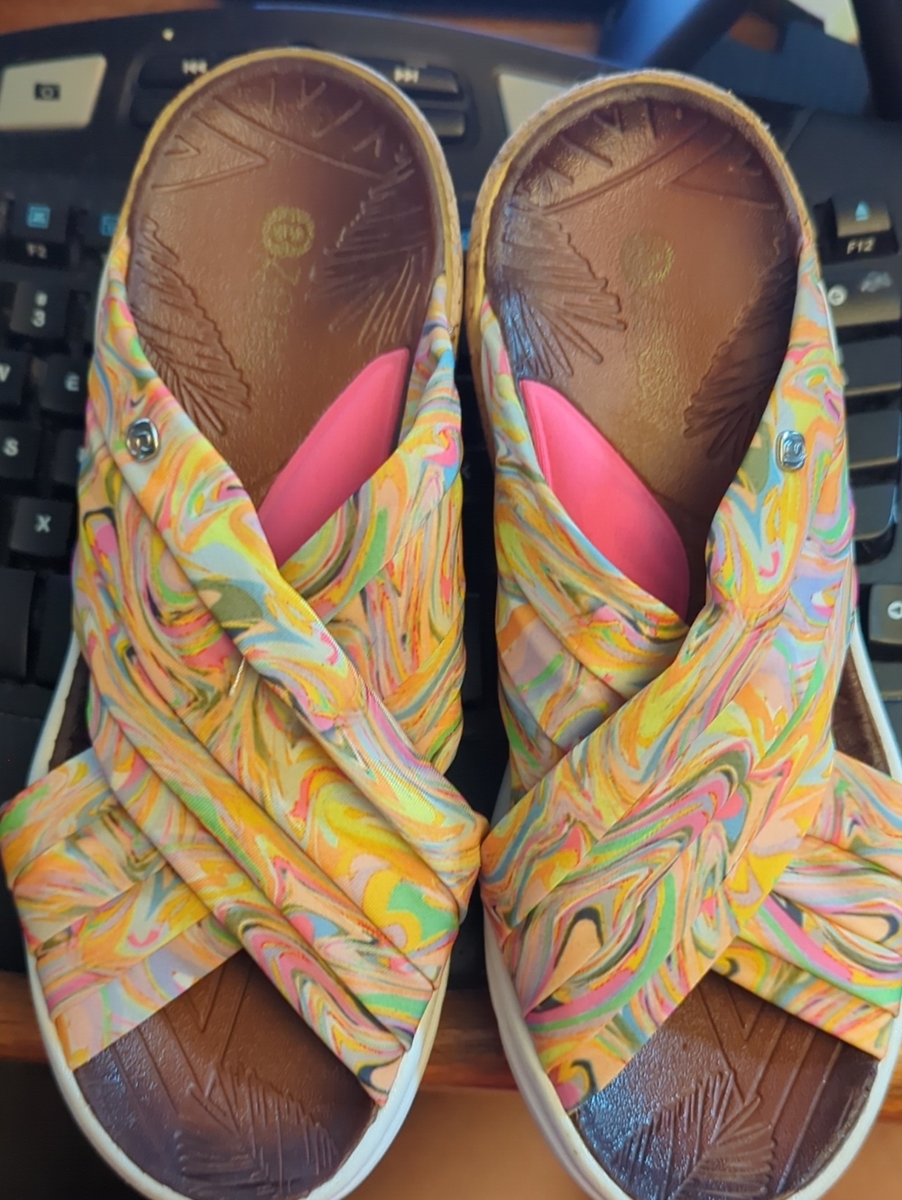 Exc Bzees Cork Wedge 70' Summer Print Slides Sz  7